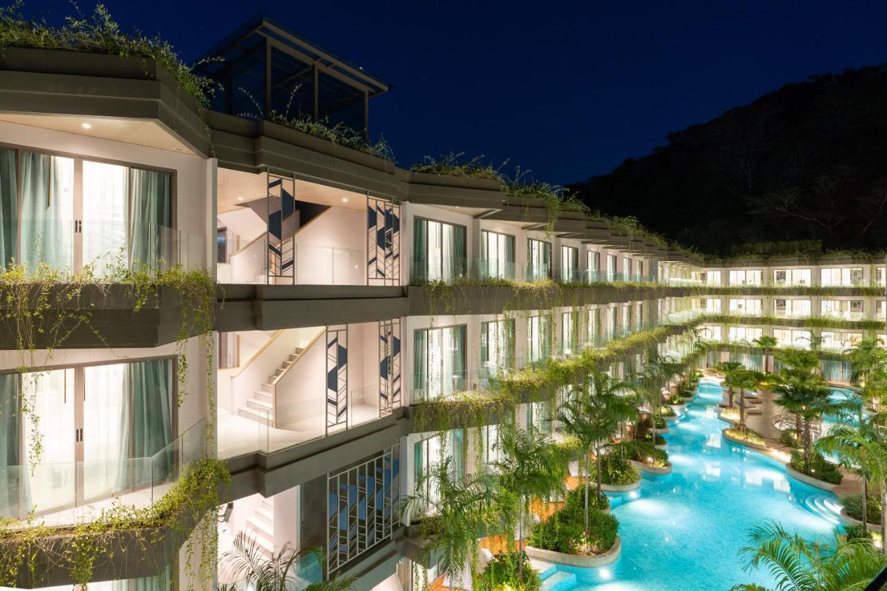 Panwaburi Beachfront Resort - Sha Extra Plus Екстер'єр фото The hotel at night